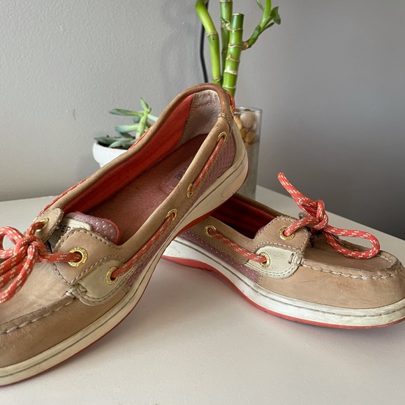 Sperry’s - Picture 2 of 2